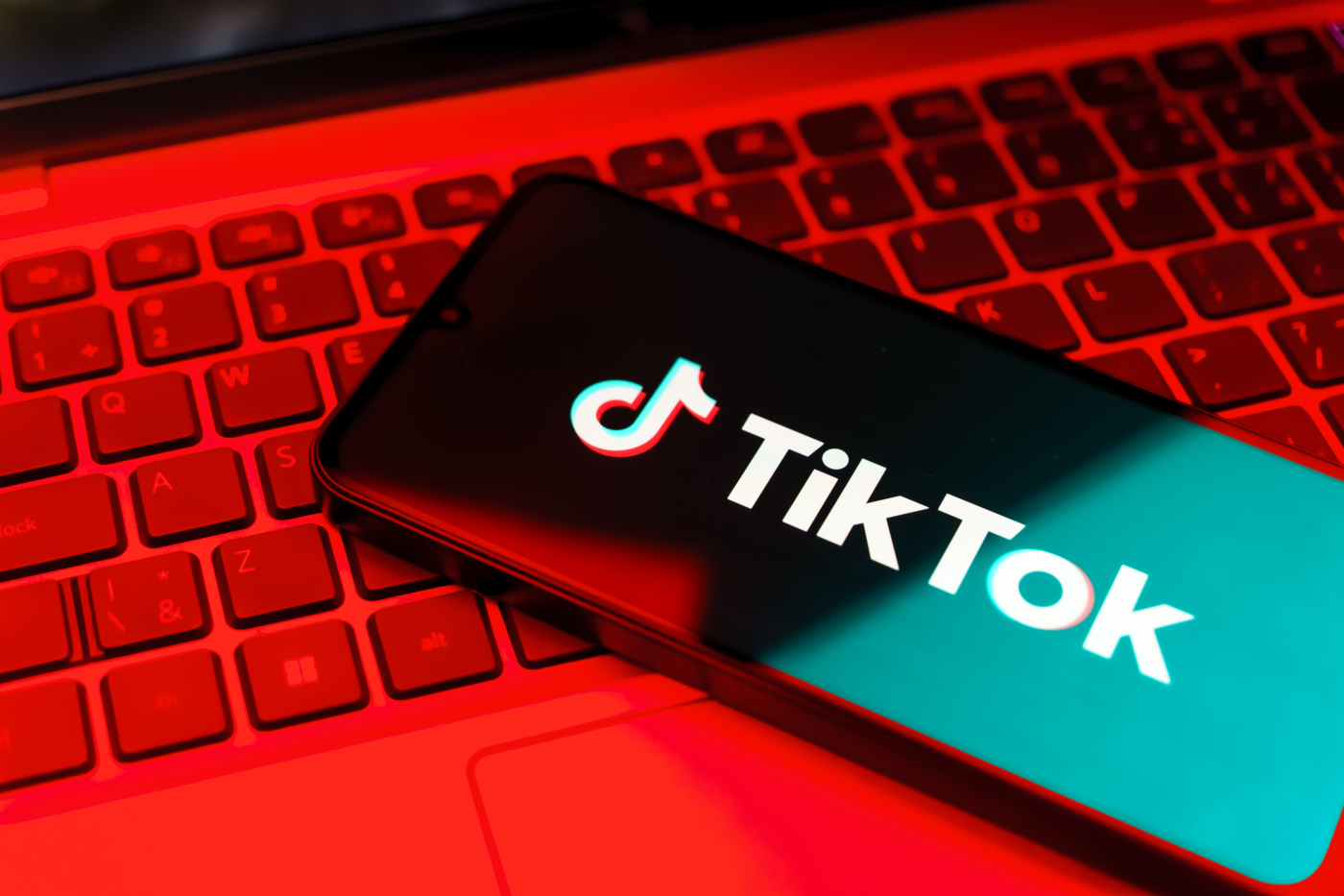 TikTok ma coraz mniej czasu? Musi teraz działać bardzo szybko