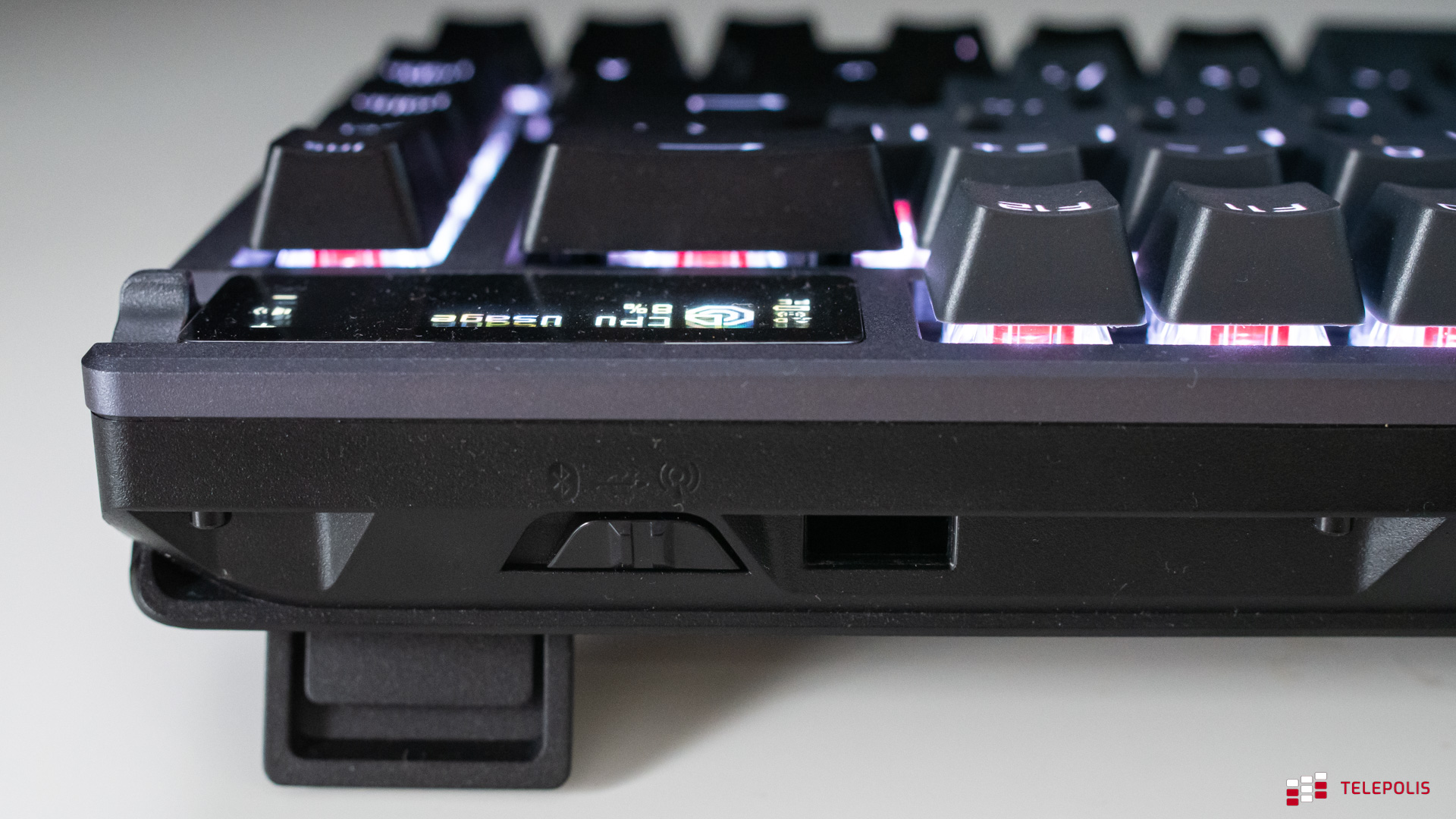 Klikałbyś ją jak szalony. ASUS ROG Azeroth – test