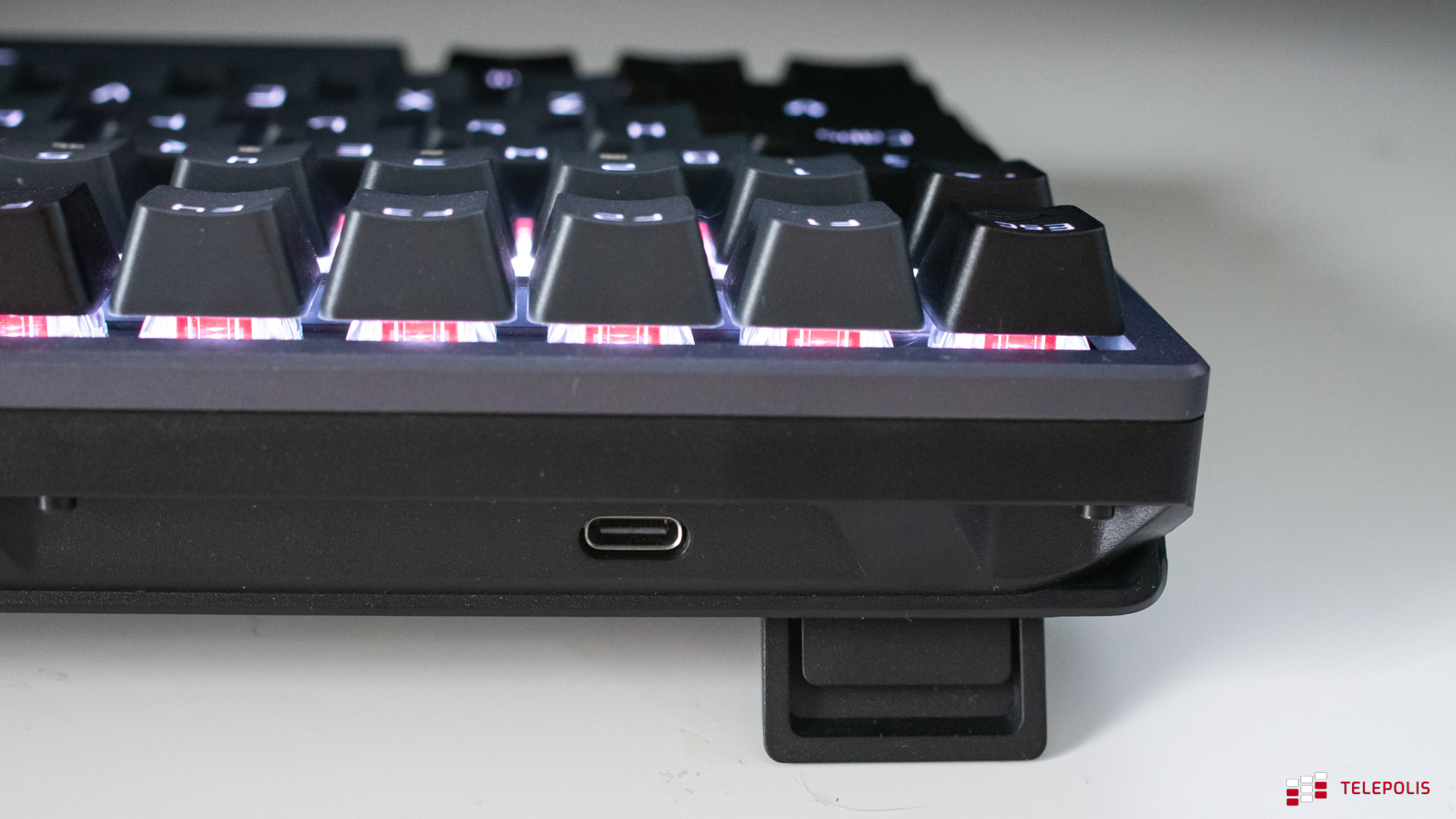 Klikałbyś ją jak szalony. ASUS ROG Azeroth – test