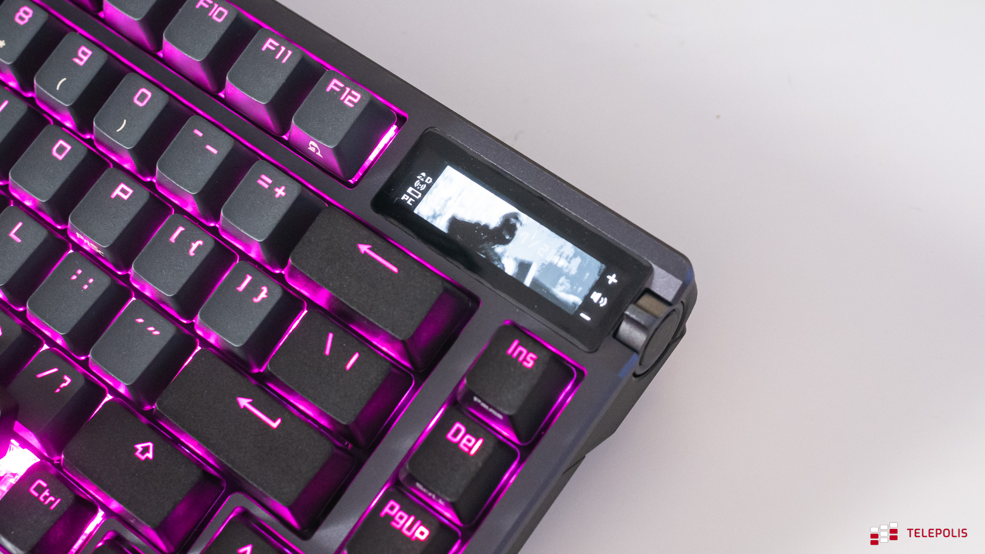 Klikałbyś ją jak szalony. ASUS ROG Azeroth – test