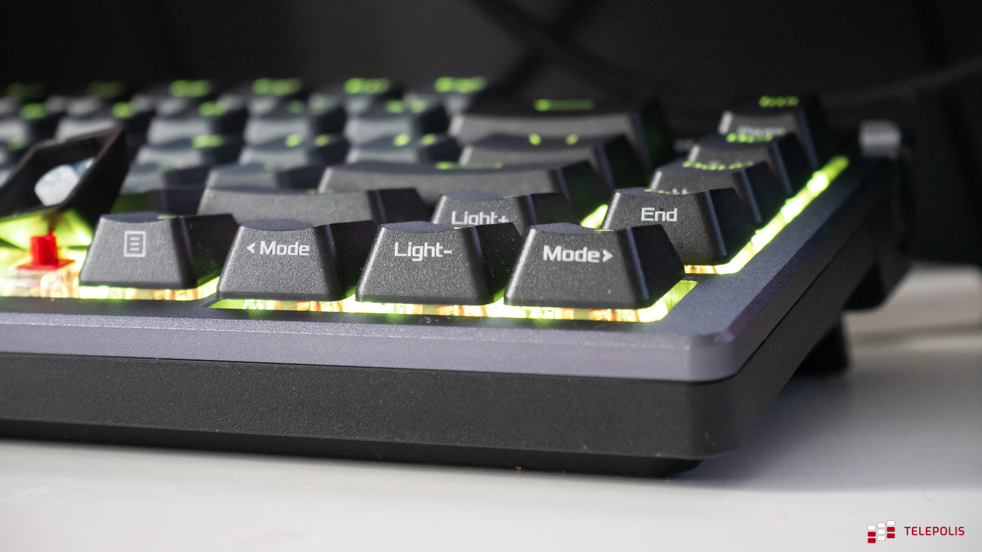 Klikałbyś ją jak szalony. ASUS ROG Azeroth – test