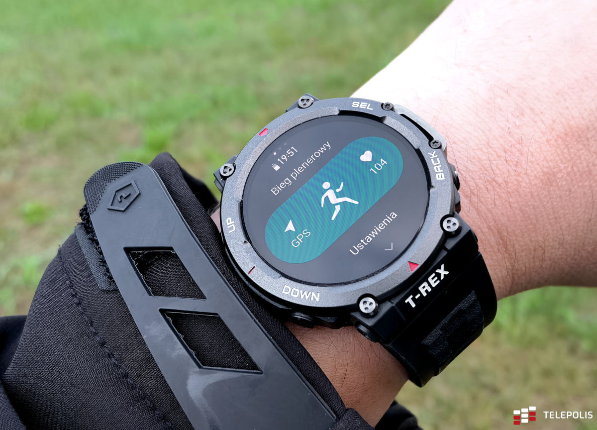 Amazfit T-Rex 2: pójdziesz z nim w góry, na pustynię i za krąg polarny (test)