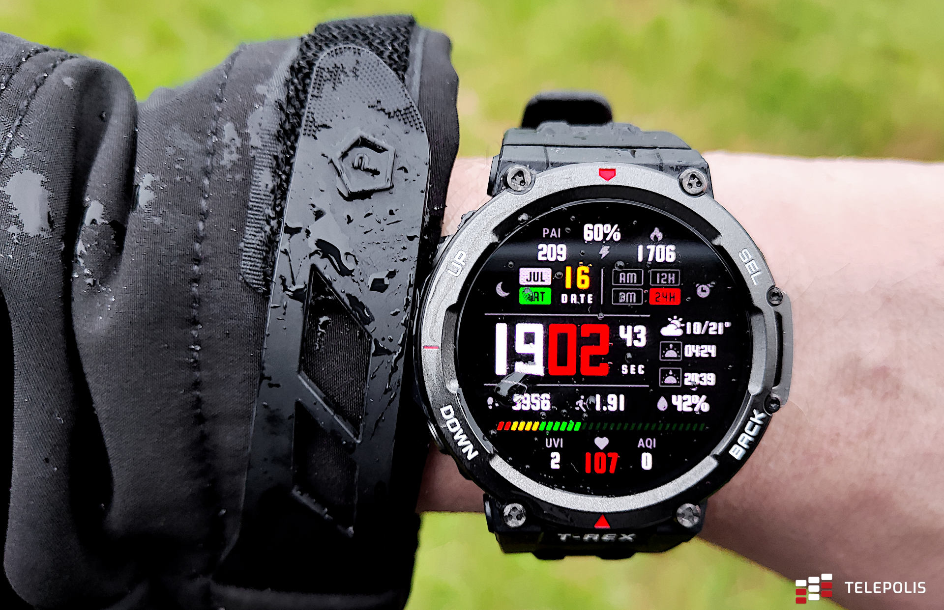 Amazfit T-Rex 2: pójdziesz z nim w góry, na pustynię i za krąg polarny (test)