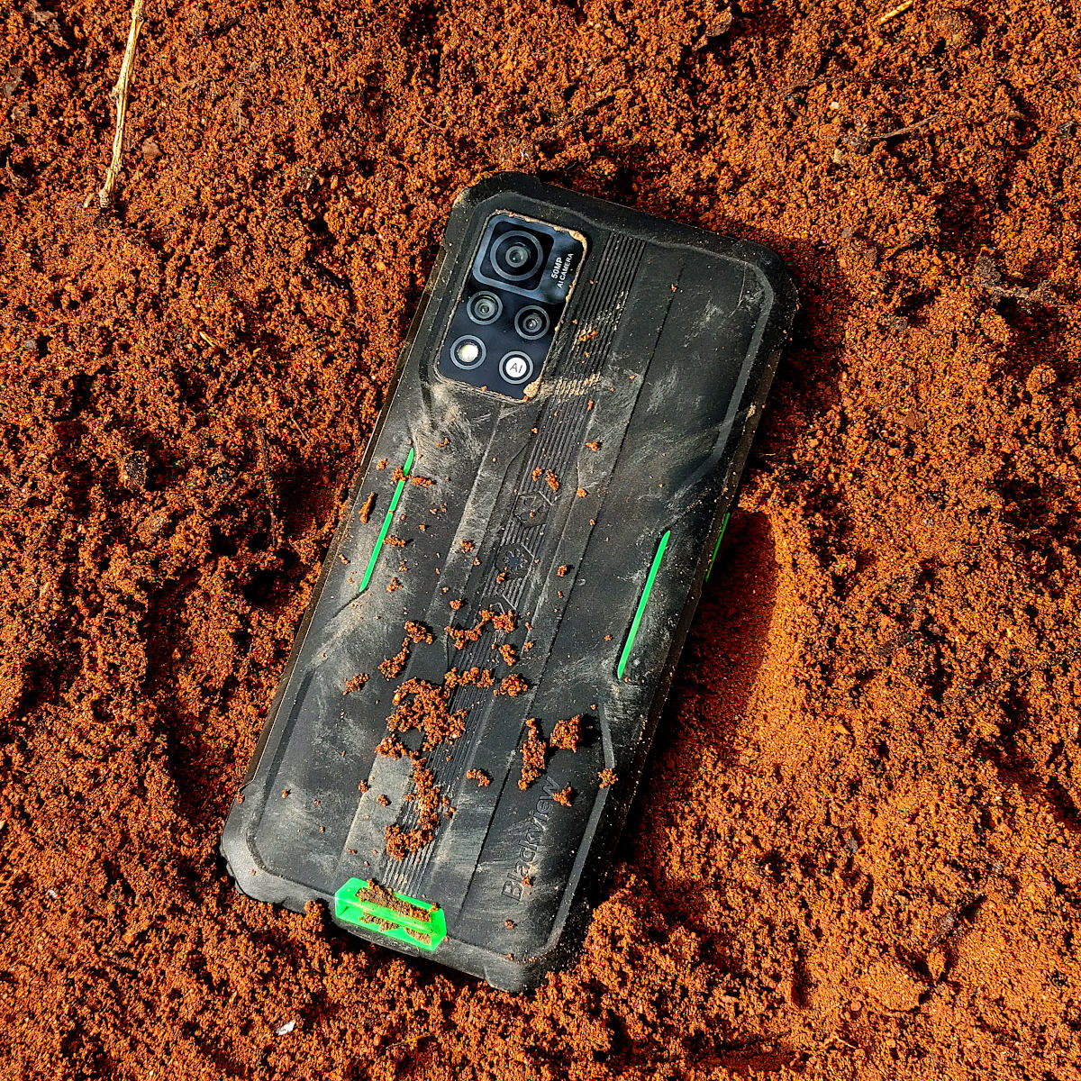Blackview BV9200: niedrogi pancerniak z dźwiękiem Harman (test)