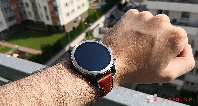 Test smartwatcha Fossil Gen 3 Q Exprosit (FTW4004) - klasyczny design i nowoczesne wnętrze