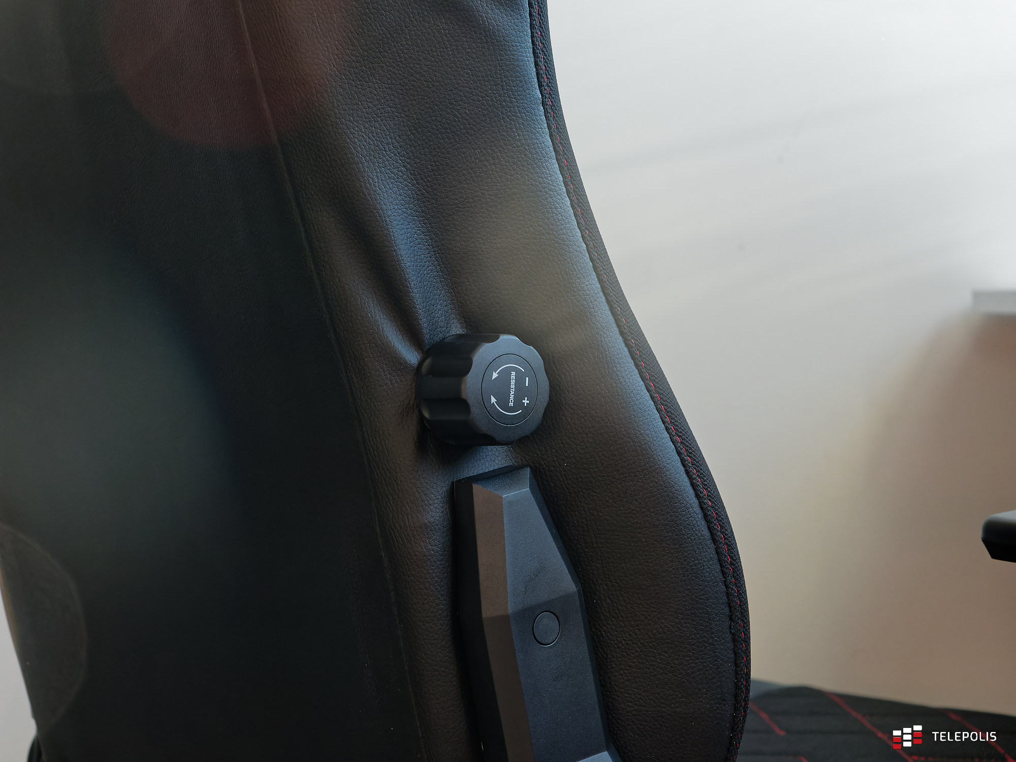 Ergonomiczny fotel dla dorosłych graczy: Genesis Nitro 890