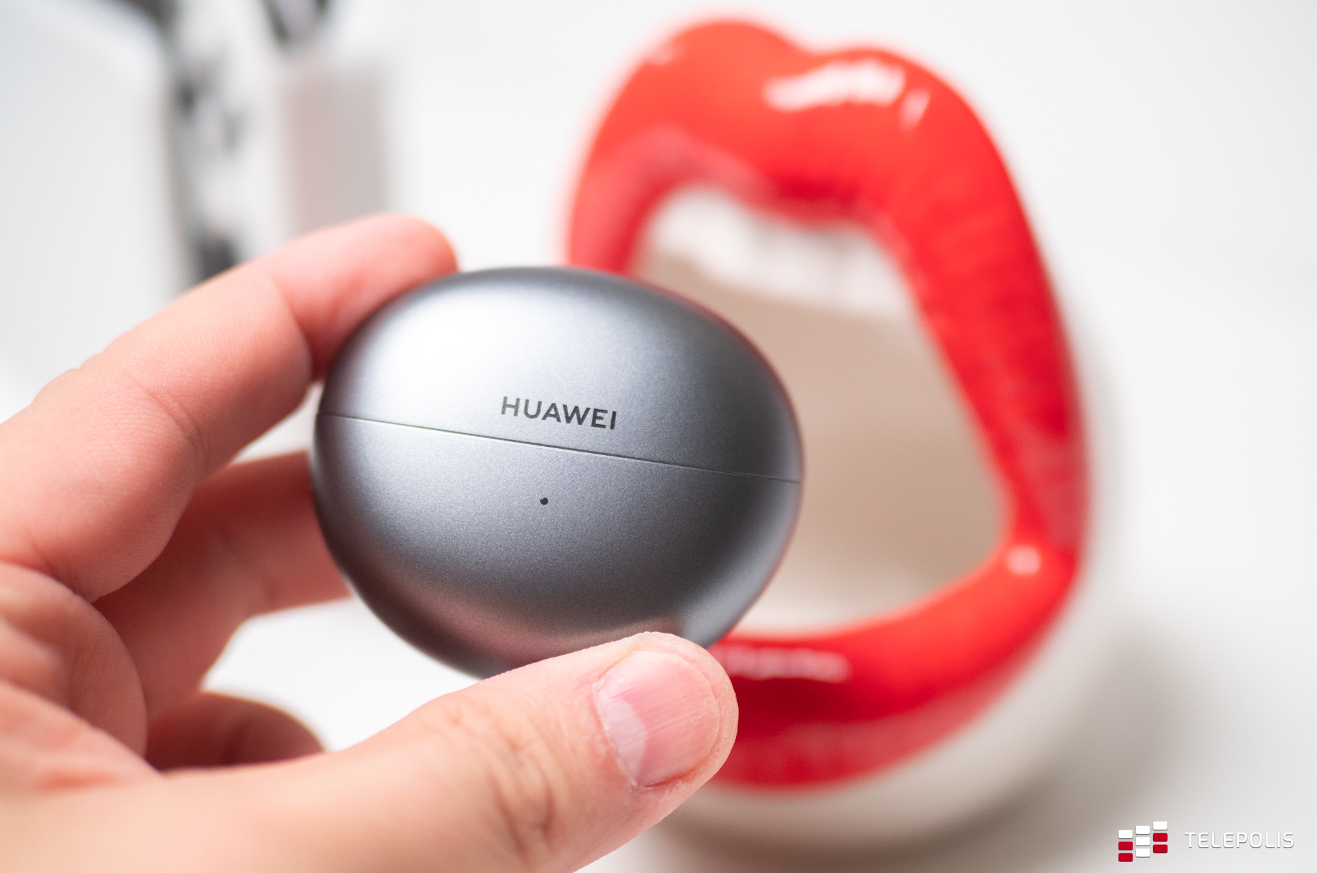 Huawei FreeClip: Słuchawki z kulką pokonały te z dziurką - test