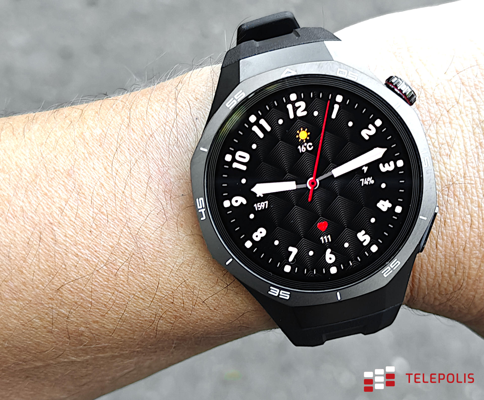 Huawei Watch GT 5 Pro to już ideał. Nie mam na co narzekać (test)