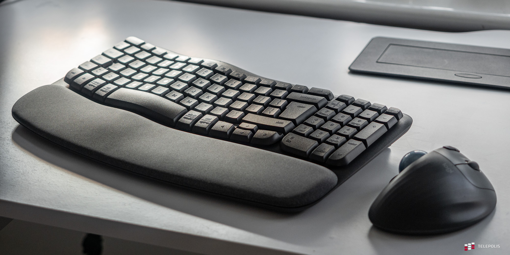 Jak być na fali? Pisz na Logitech Wave Keys (recenzja)