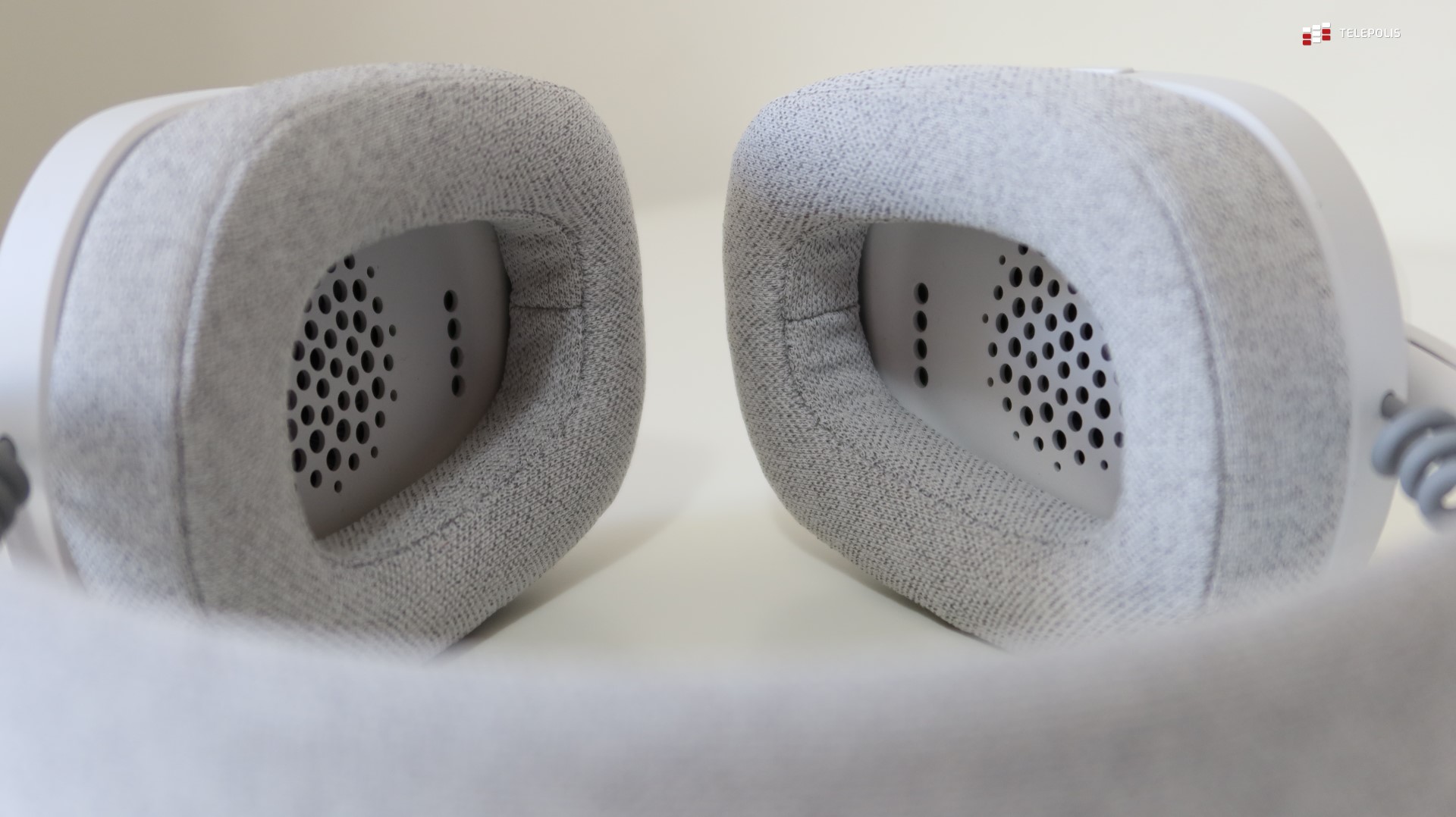 Logitech Zone Vibe 100 - mógłbym rozmawiać przez nie godzinami (test)