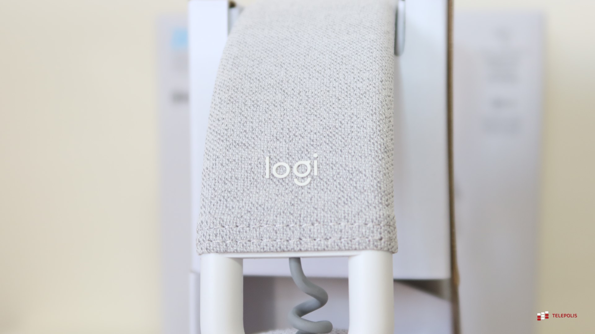 Logitech Zone Vibe 100 - mógłbym rozmawiać przez nie godzinami (test)
