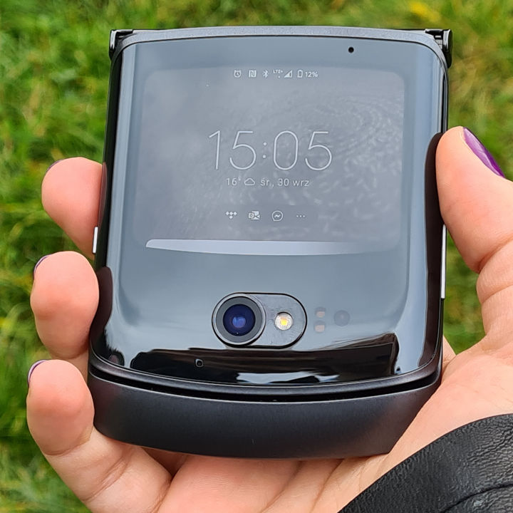 Motorola razr 5G: elegancja warta grzechu. Tnie powietrze i portfel
