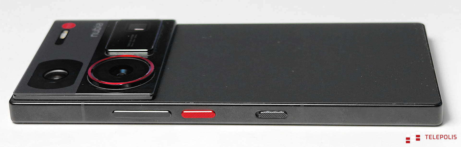 Nubia Z60 Ultra - pogromca flagowców i ozdoba minimalisty (test)