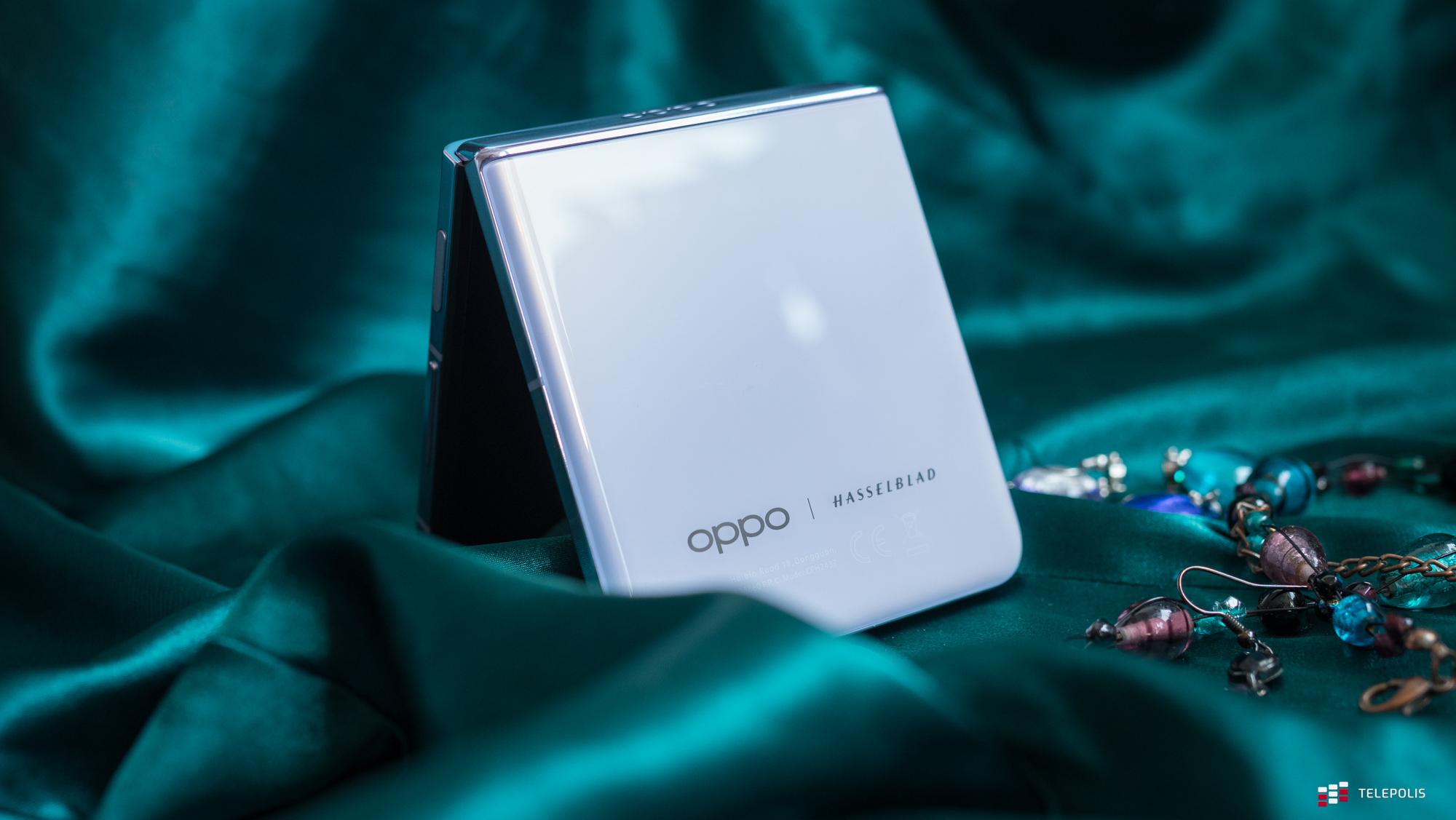 OPPO Find N2 Flip. Dobrze się składa, że ma dużą baterię (test)