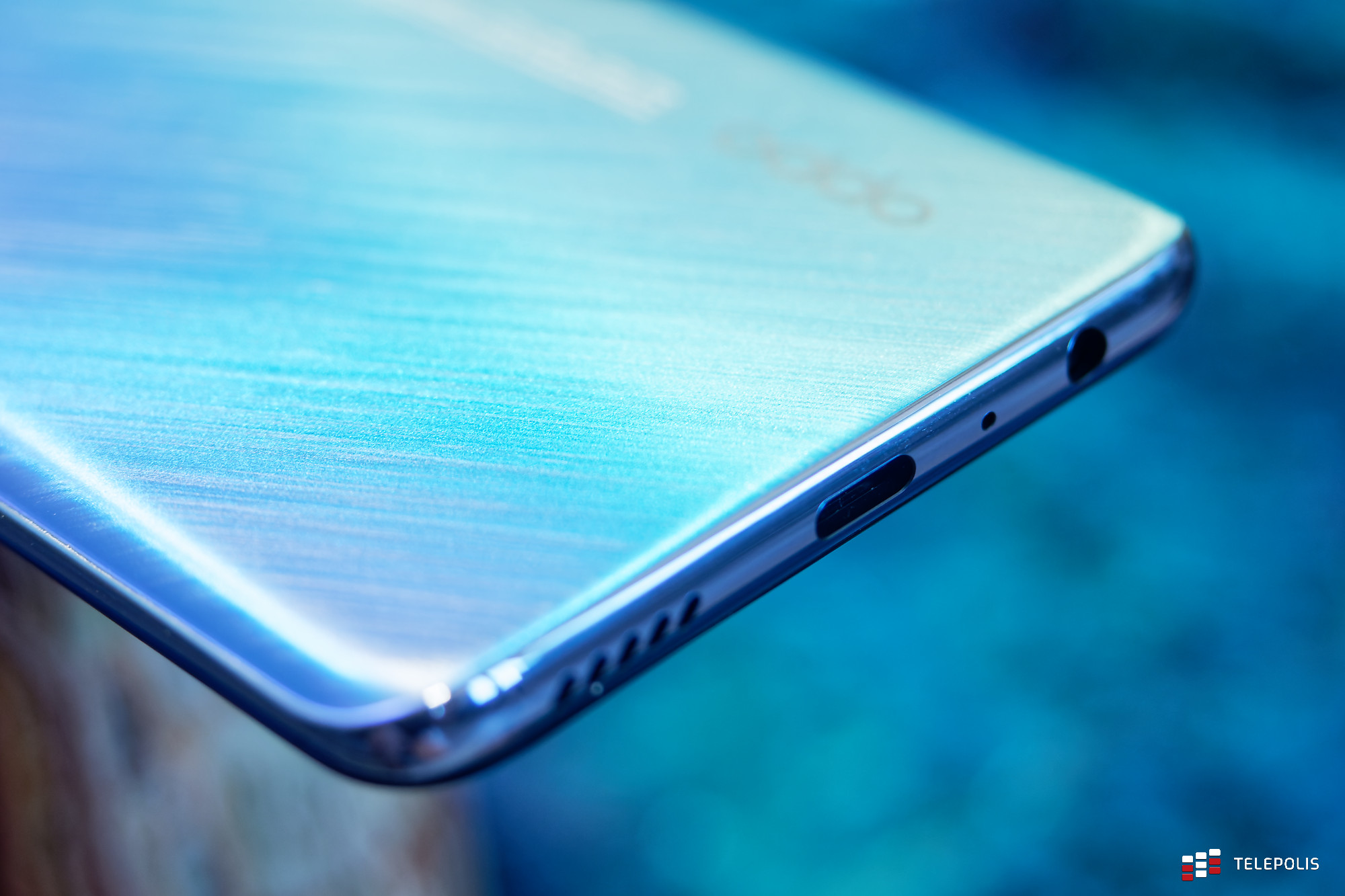 OPPO Reno7 5G: Śliczny i praktyczny, ale z ceną to przegięli