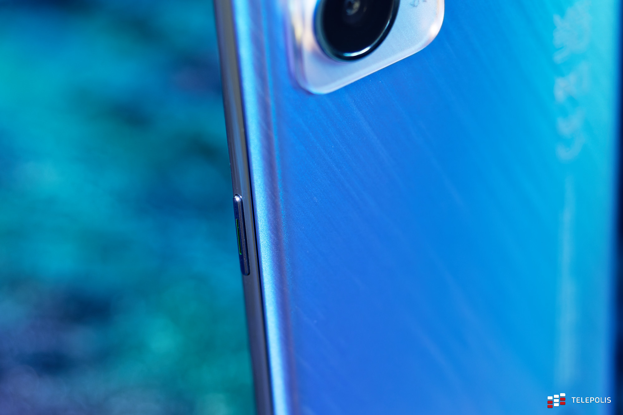 OPPO Reno7 5G: Śliczny i praktyczny, ale z ceną to przegięli