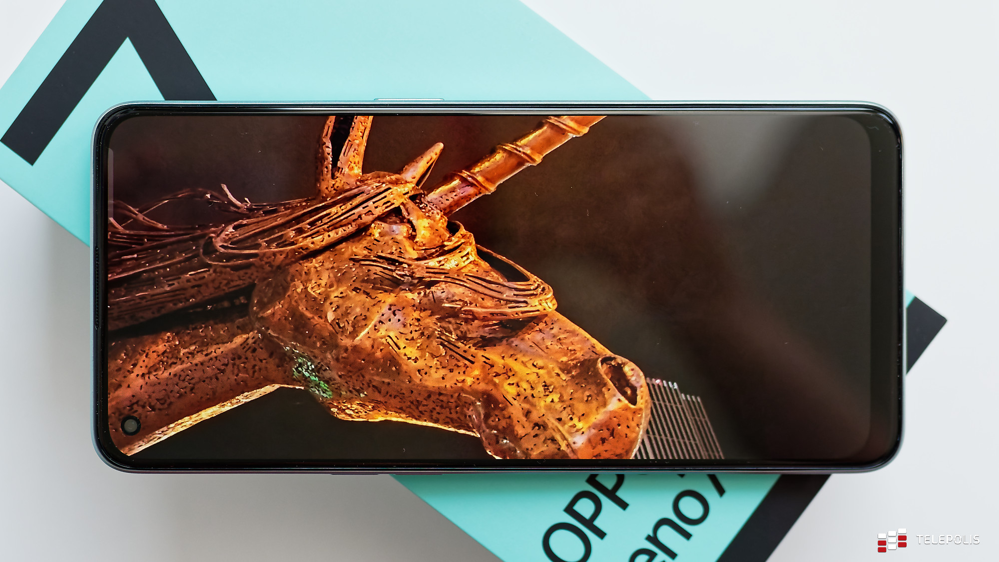 OPPO Reno7 Lite 5G – i życie nabiera barw. Jakości – niekoniecznie