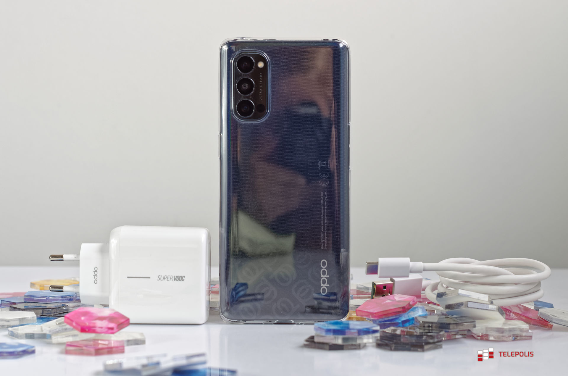 Oppo Reno4 Pro 5G cieszy oko, cieszy dłonie i nawet trochę portfel