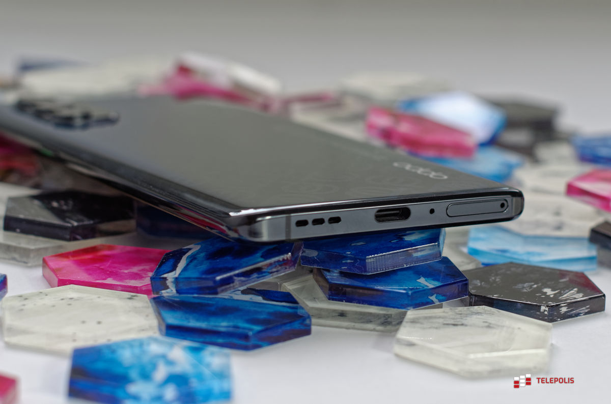 Oppo Reno4 Pro 5G cieszy oko, cieszy dłonie i nawet trochę portfel