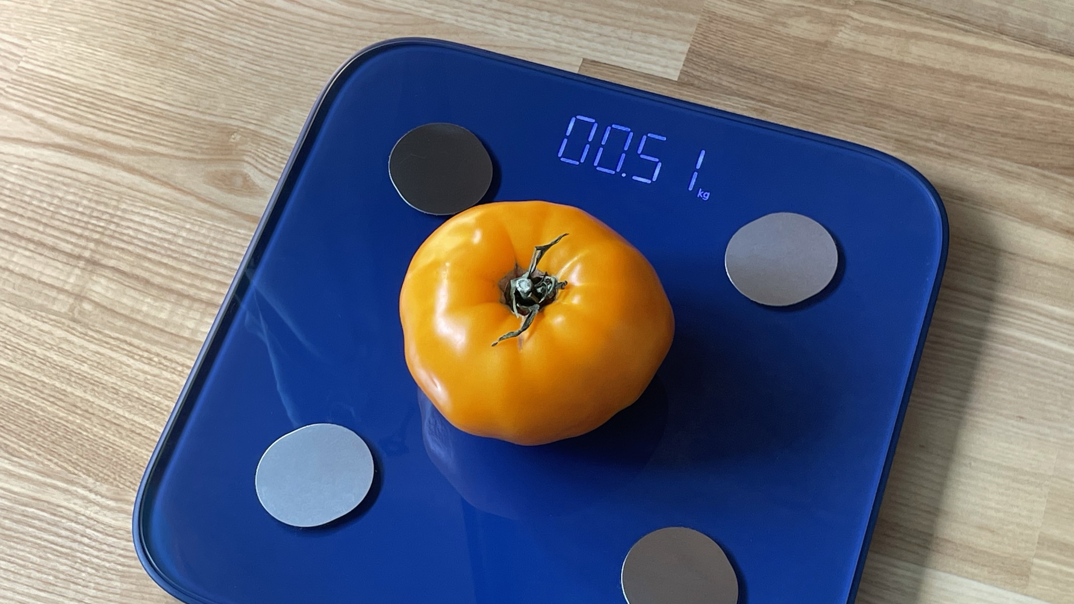 realme Smart Scale | szybki test wagi, która mierzy 16 wskaźników kondycji