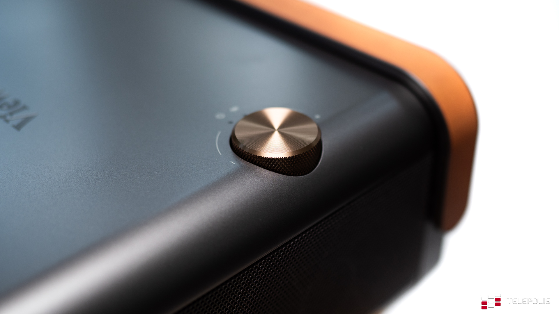 Wyrzuciłem telewizor i wstawiłem to. ViewSonic X11-4K – test