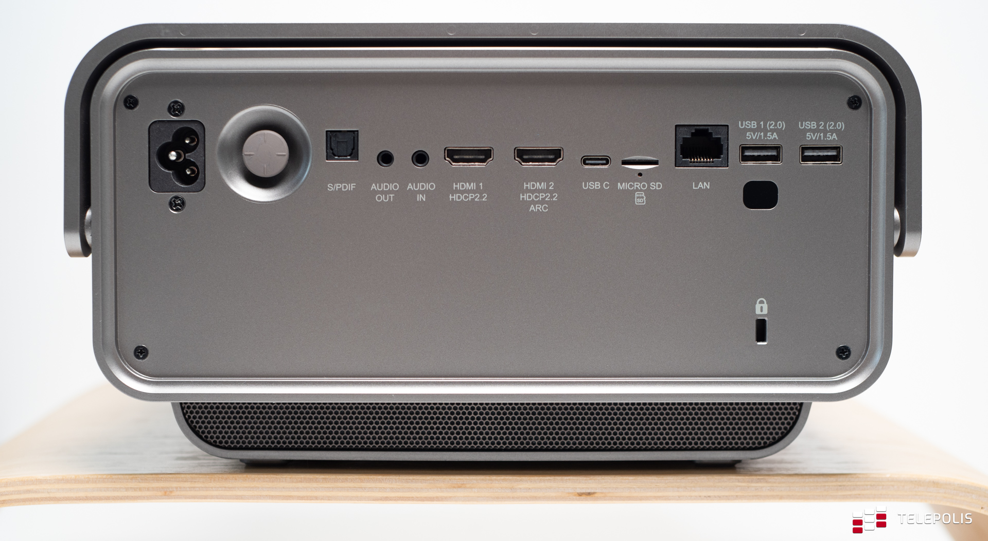Wyrzuciłem telewizor i wstawiłem to. ViewSonic X11-4K – test