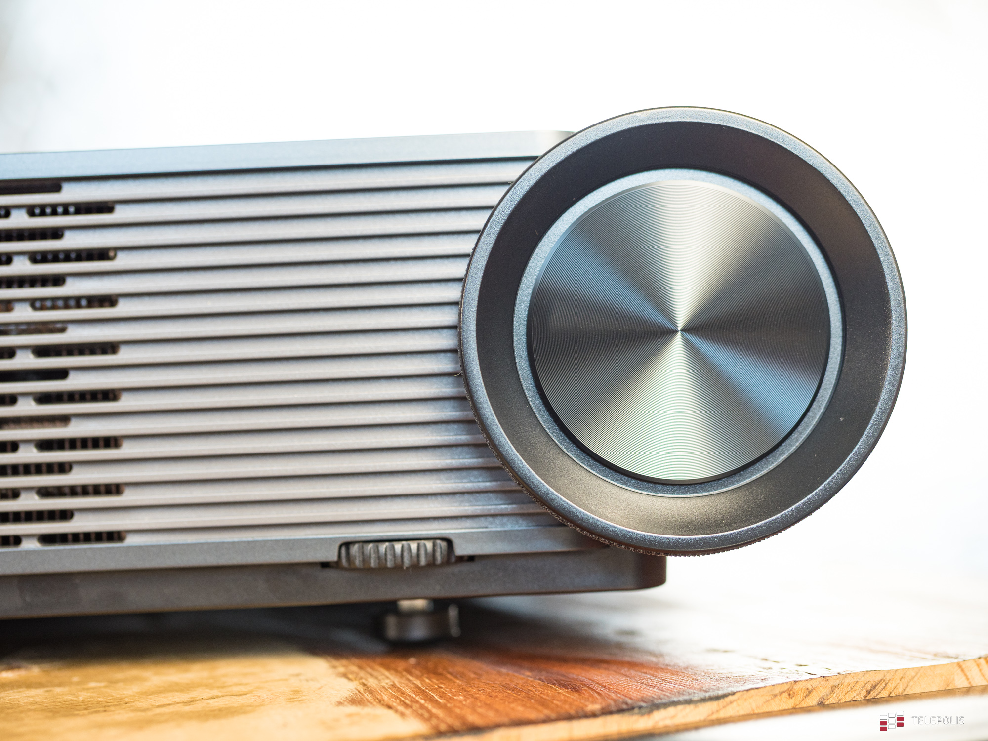 Wywaliłam telewizor. ViewSonic X2000B-4K zjada go na śniadanie (test)