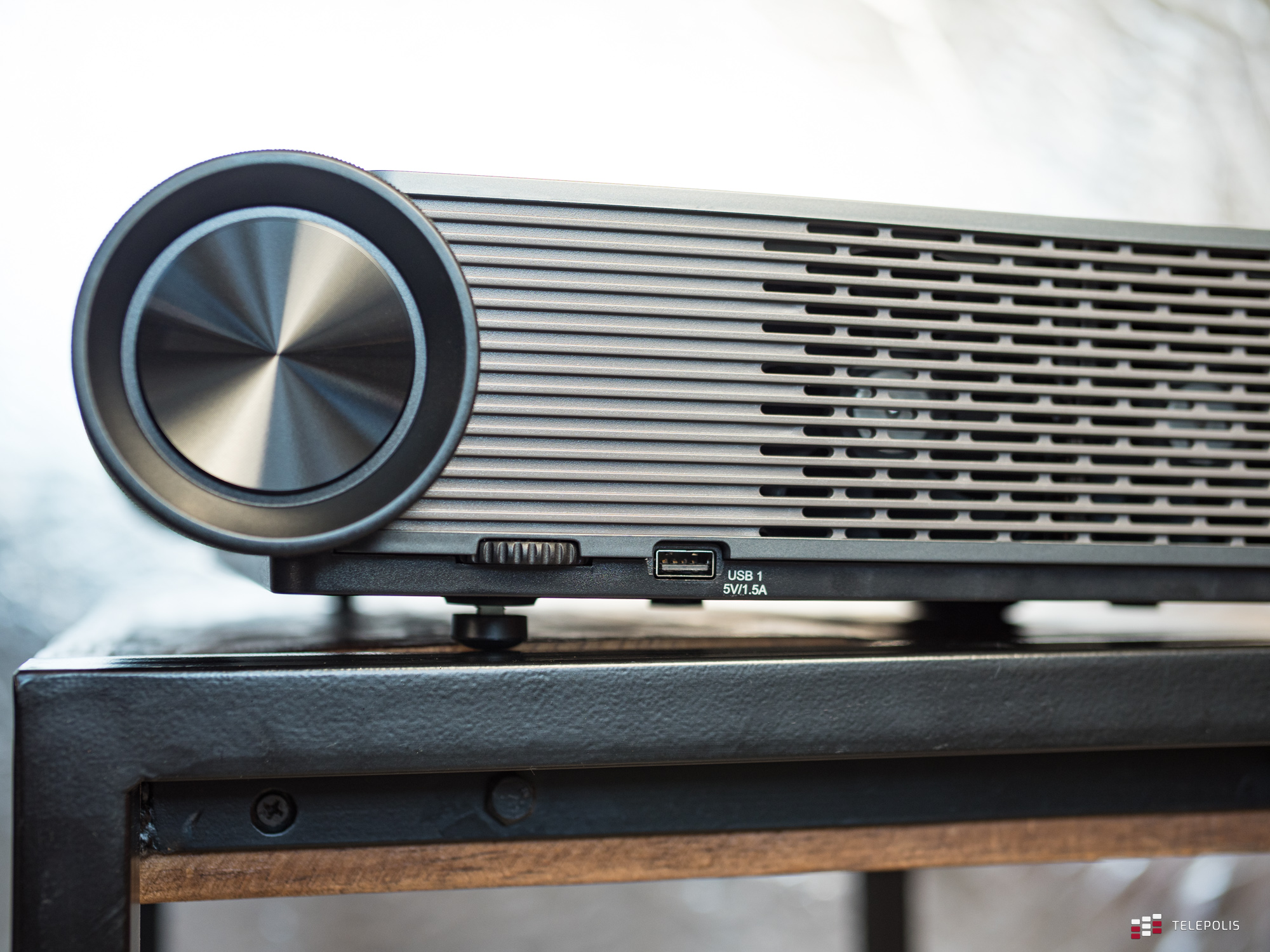 Wywaliłam telewizor. ViewSonic X2000B-4K zjada go na śniadanie (test)