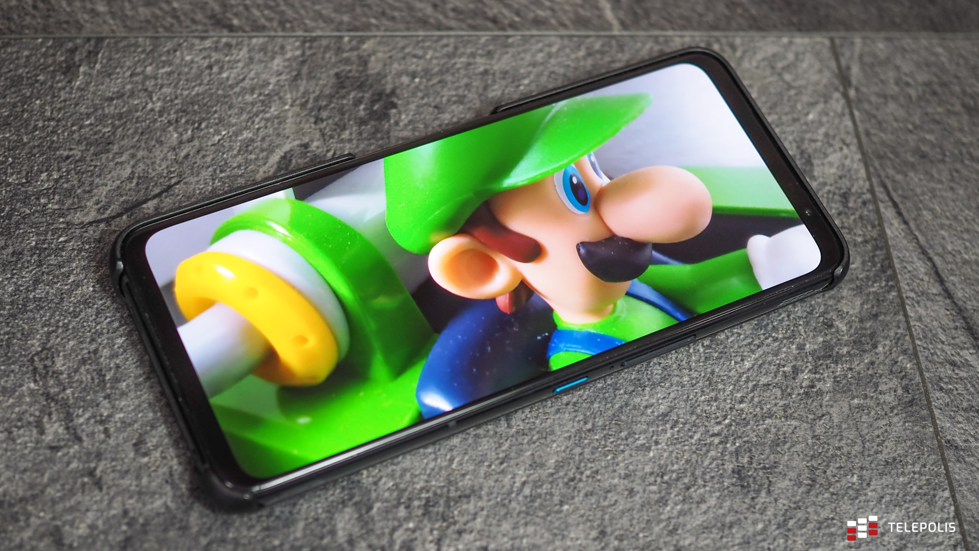 Asus ROG Phone 6 Pro – potężny smartfon dla graczy (test)