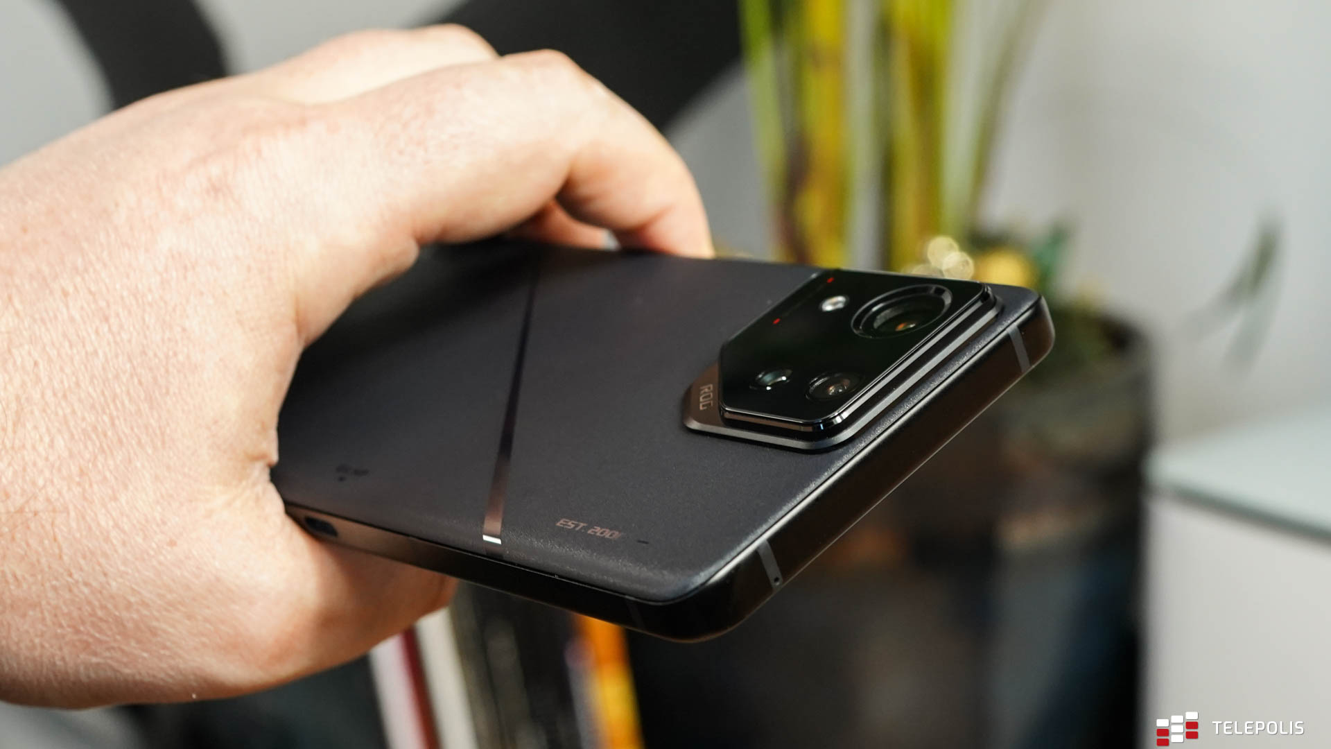 Asus ROG Phone 8 Pro to „wilk w owczej skórze”. Test potwora dla graczy