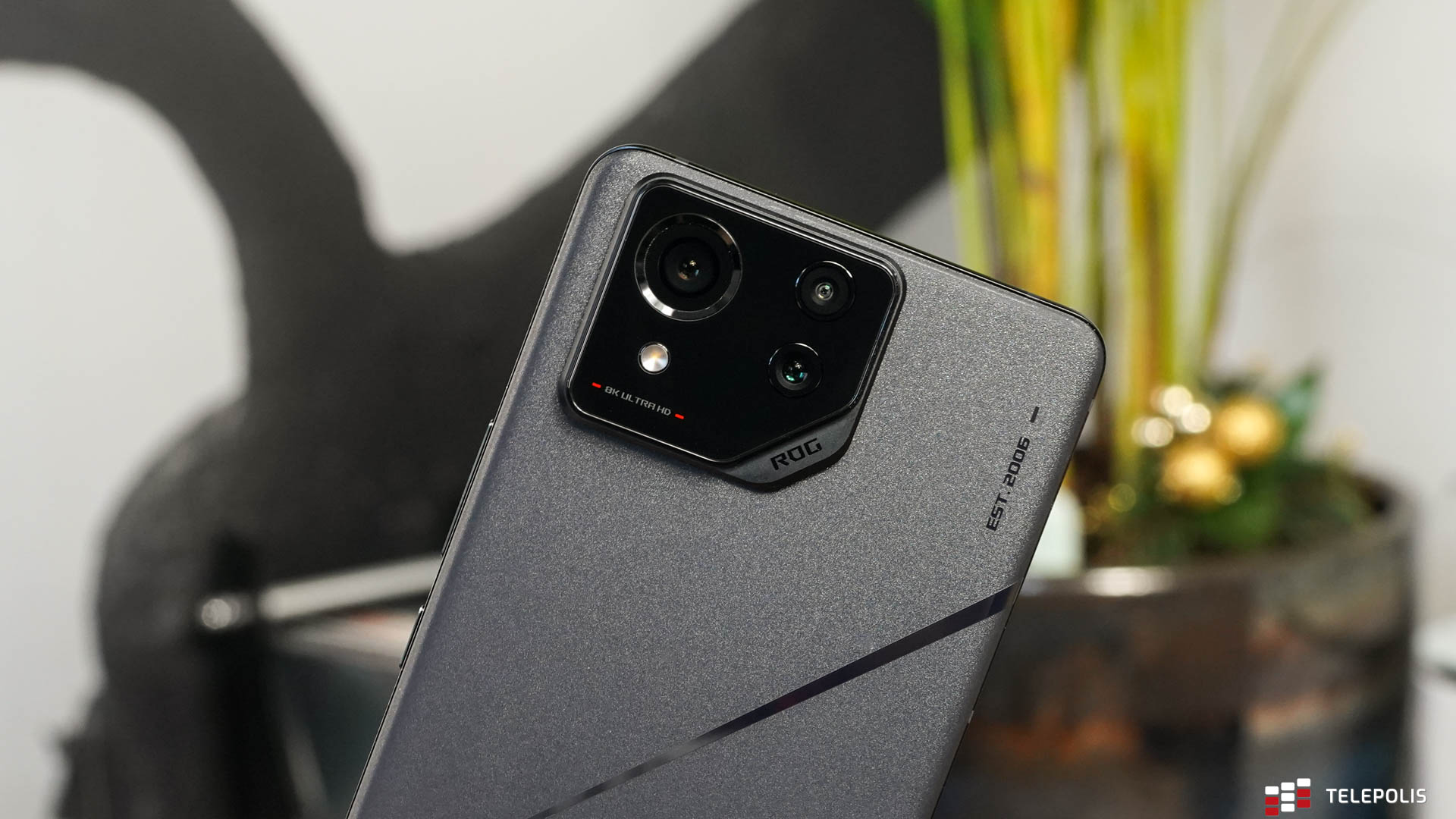 Asus ROG Phone 8 Pro to „wilk w owczej skórze”. Test potwora dla graczy
