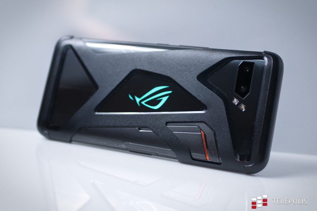 Asus ROG Phone II - gamingowy potwór z ludzką twarzą
