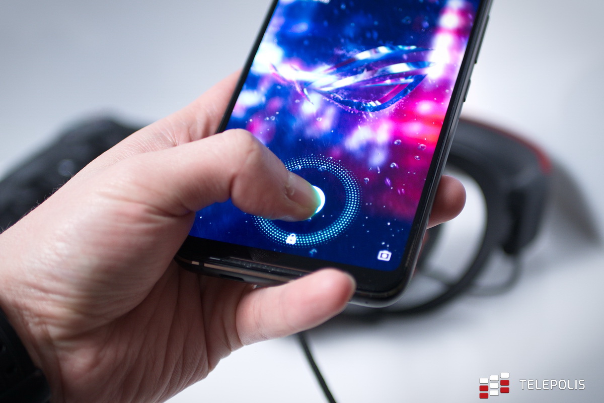 Asus ROG Phone II - gamingowy potwór z ludzką twarzą