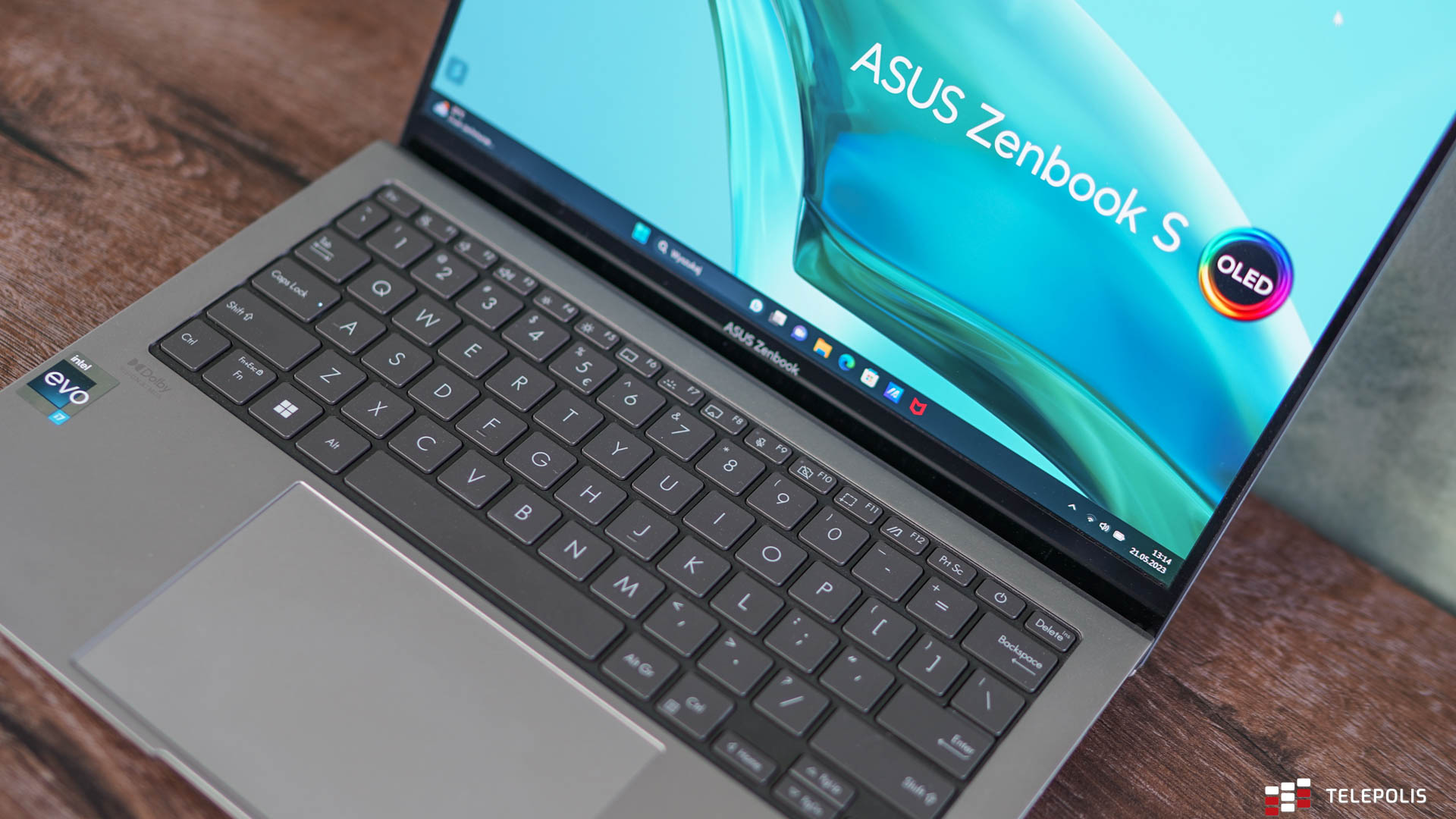 Asus Zenbook S 13 OLED – zgrabny i wydajny laptop dla biznesmena