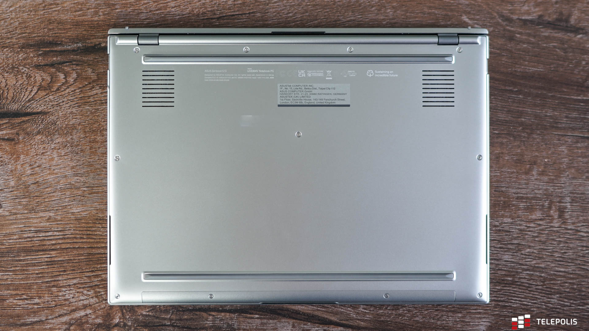 Asus Zenbook S 13 OLED – zgrabny i wydajny laptop dla biznesmena