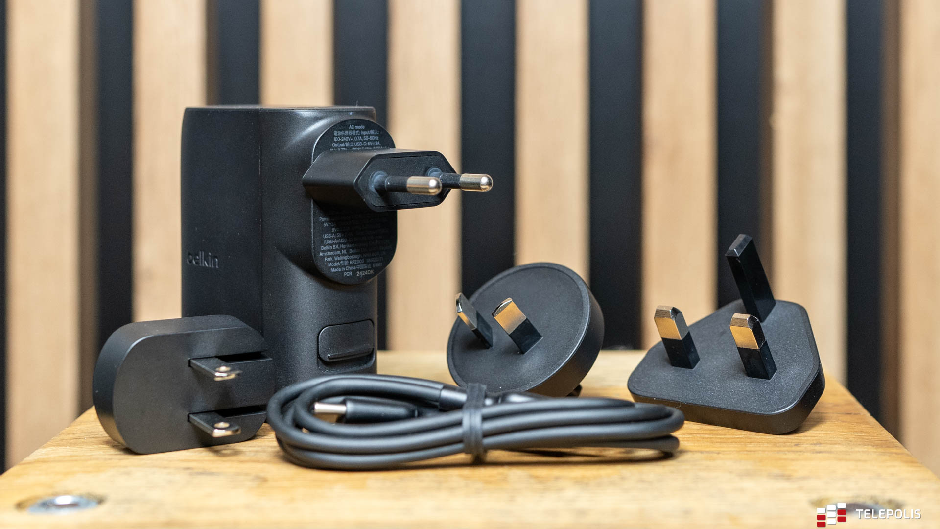 Belkin BoostCharge 2w1 naładuje Twój smartfon na całym świecie (test)