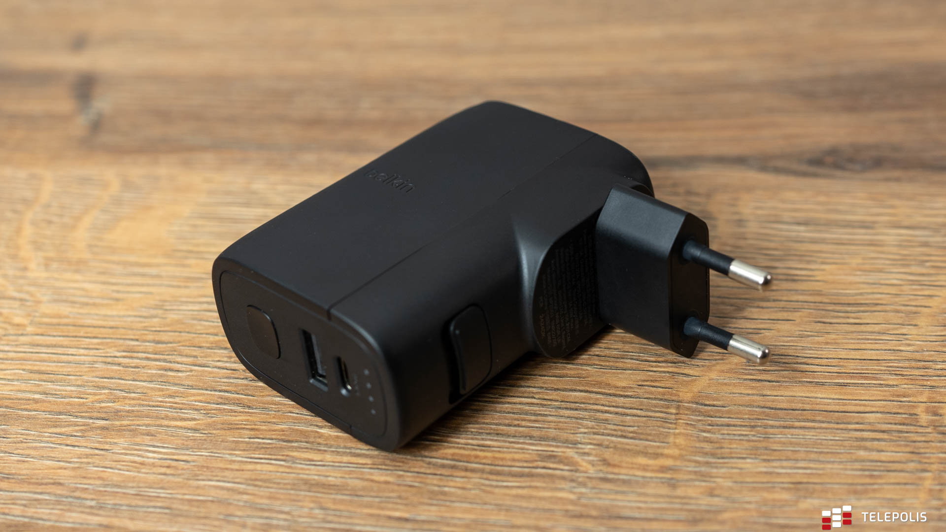 Belkin BoostCharge 2w1 naładuje Twój smartfon na całym świecie (test)