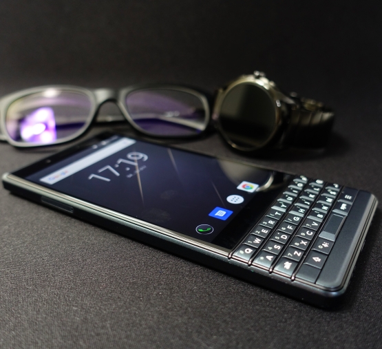 BlackBerry Key2 LE - czy klawiatura w smartfonie nadal ma sens?