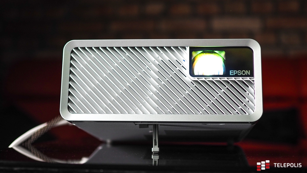 Epson EF-100W - test małego projektora, który łatwo zabrać ze sobą