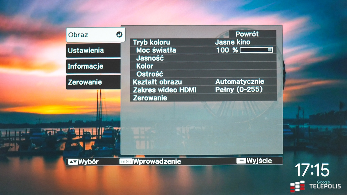 Epson EF-100W - test małego projektora, który łatwo zabrać ze sobą