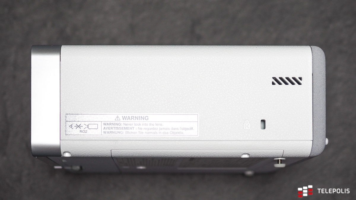 Epson EF-100W - test małego projektora, który łatwo zabrać ze sobą
