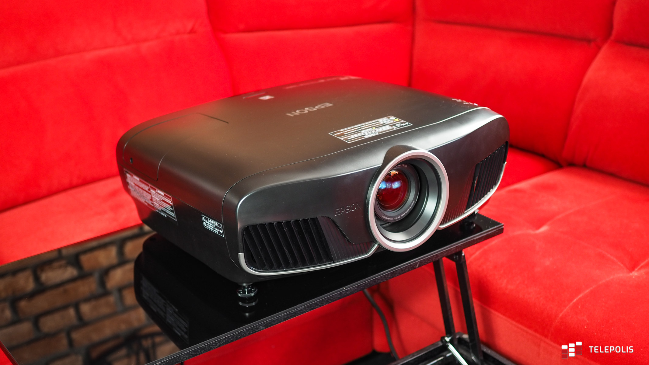 Epson EH-TW9400 – doskonały projektor do gier i kina domowego