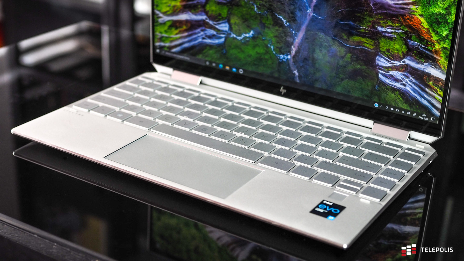 HP Spectre x360 13 - ultramobilny laptop, idealny do zdalnej pracy