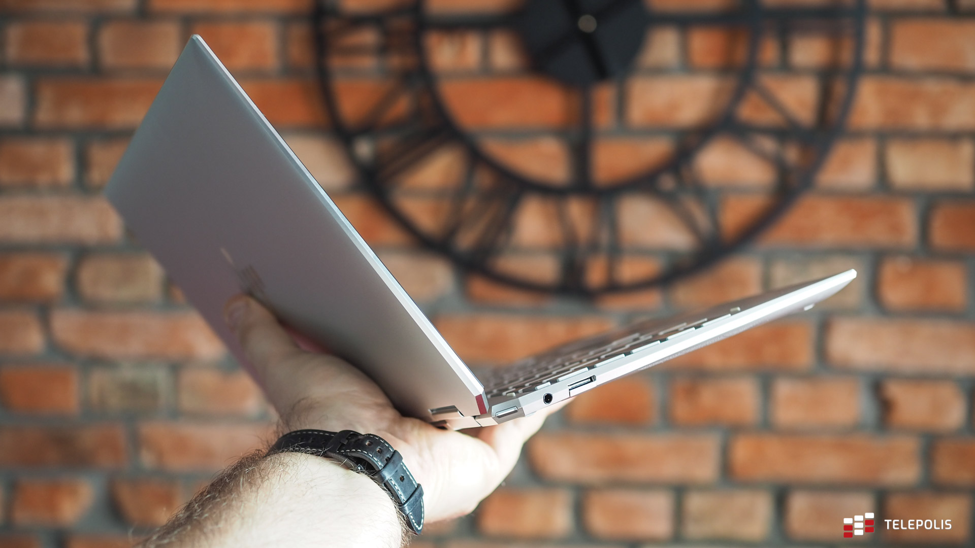 HP Spectre x360 13 - ultramobilny laptop, idealny do zdalnej pracy