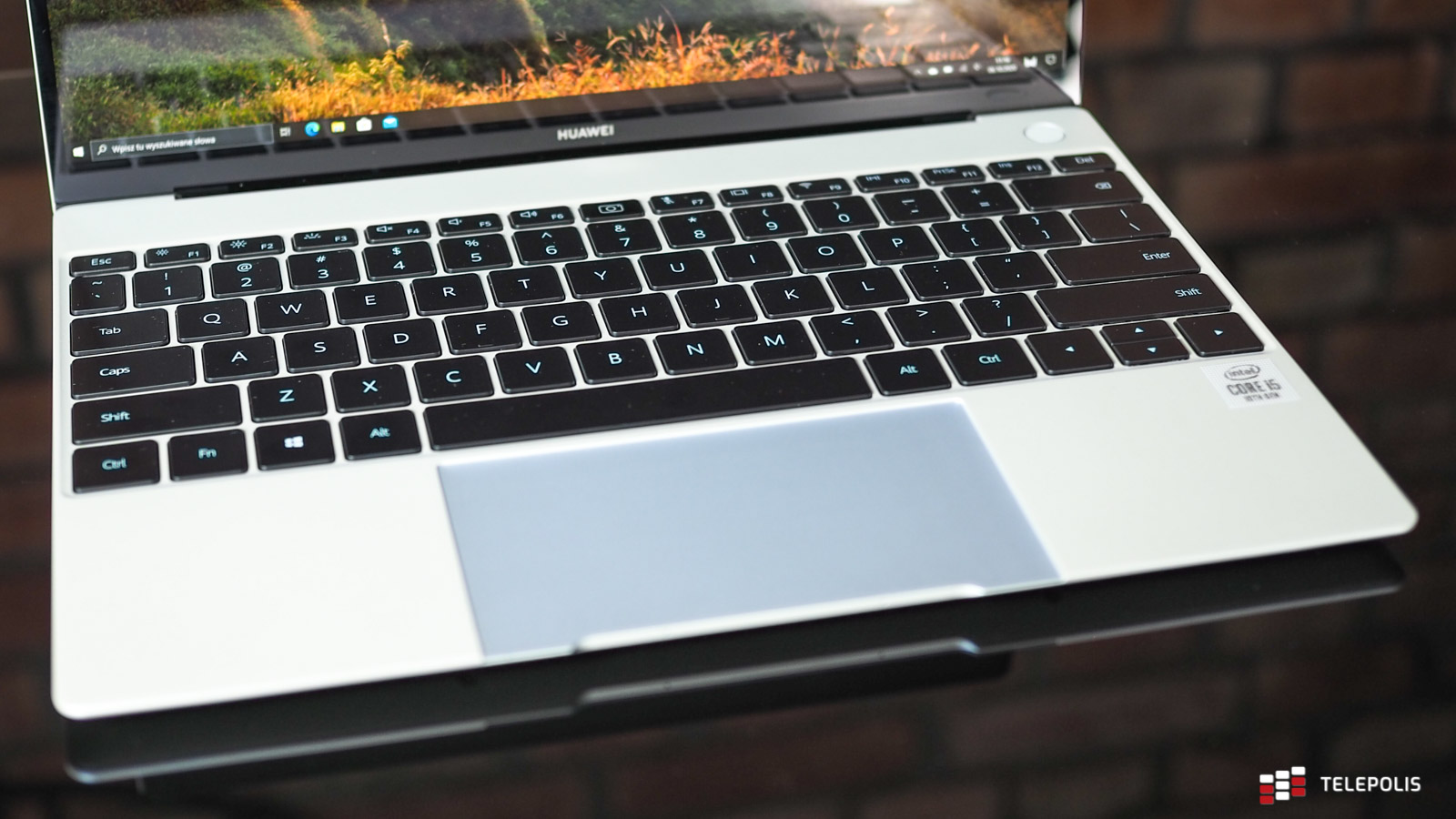 Huawei MateBook X - mały i lekki laptop, który wszędzie zabierzesz ze sobą