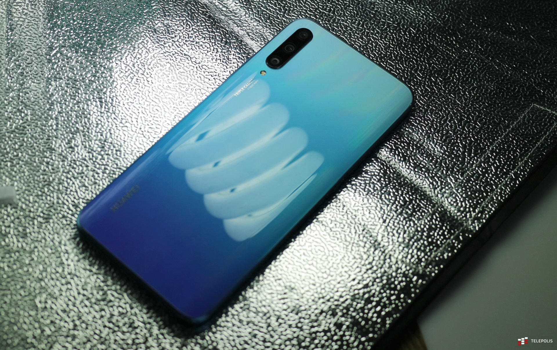 Huawei P Smart Pro - piękna obudowa i wysuwany aparat w przystępnej cenie