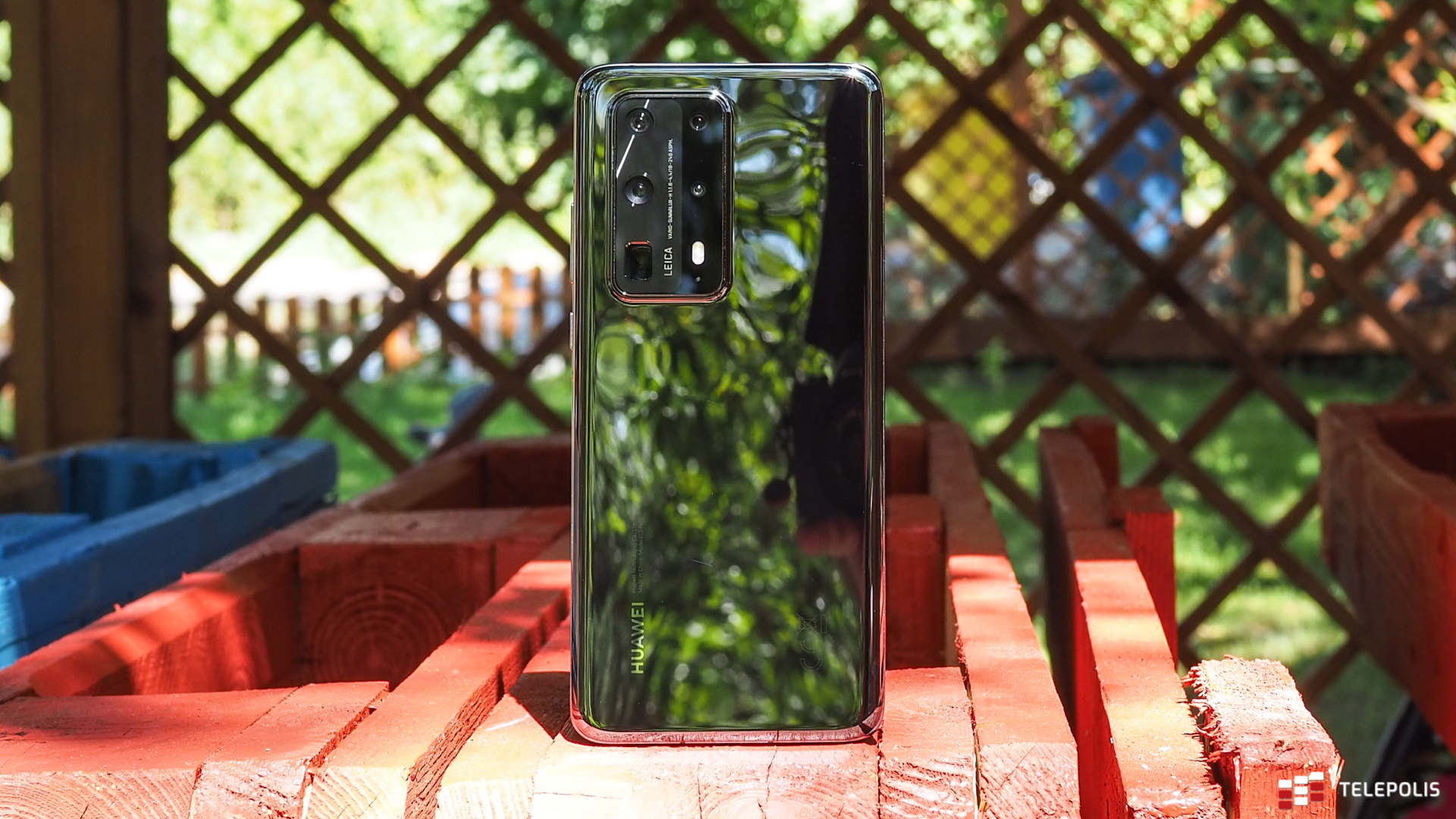 Huawei P40 Pro+ - cyfrowy aparat fotograficzny z funkcją smartfonu