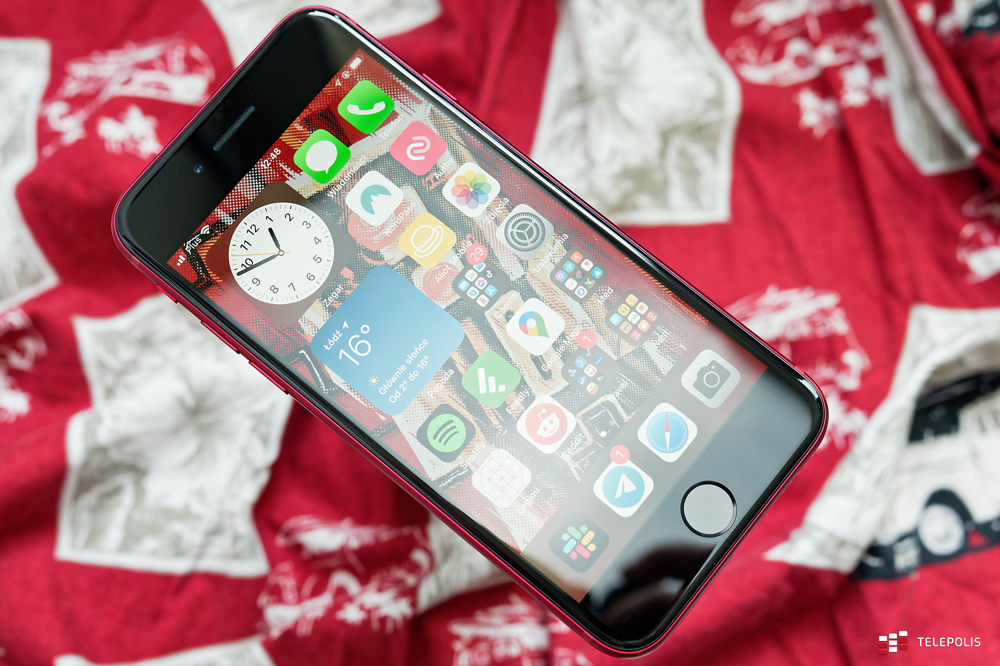 iPhone SE 2022 wygląda żałośnie, ale w niczym to nie przeszkadza