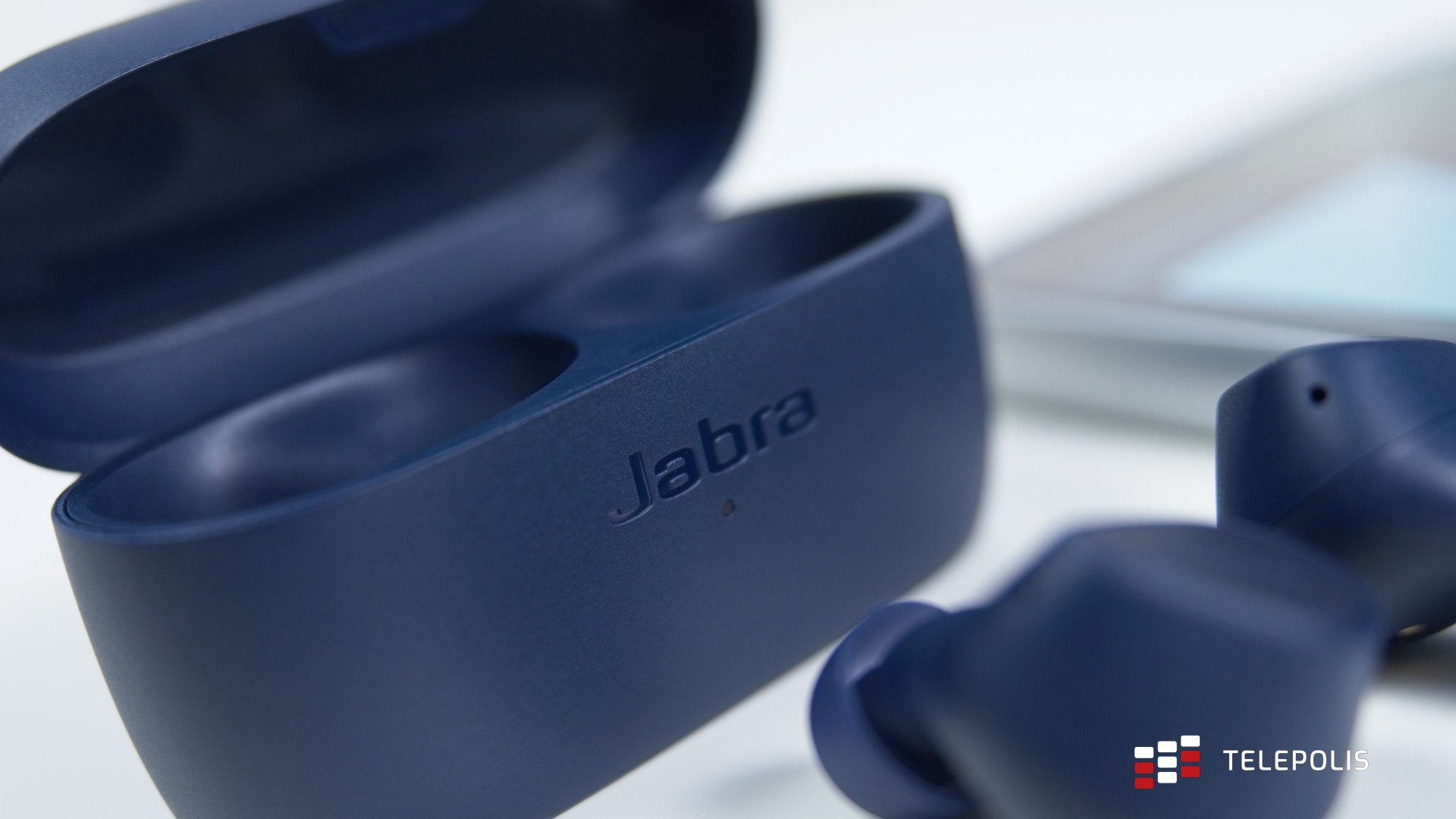 Jabra Elite 4 - tańsze słuchawki nie mają sensu (test)