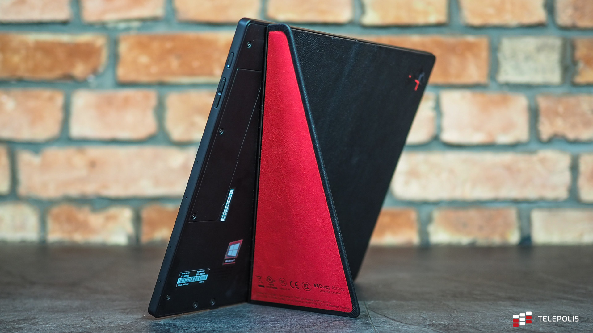Lenovo ThinkPad X1 Fold – mały laptop, który daje mnóstwo funu